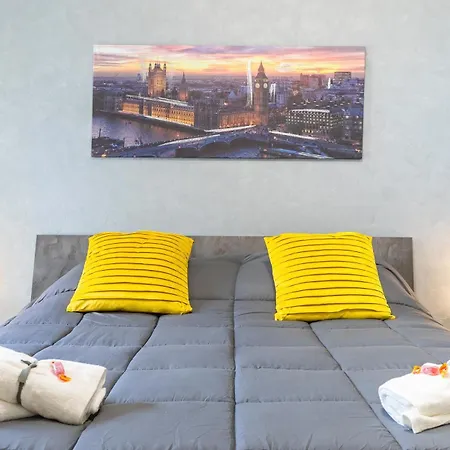 Urban House Apartment